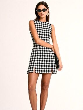 Versace Couture 1990s Model Tweed Check Houndstooth Mini Sleeveless Dress